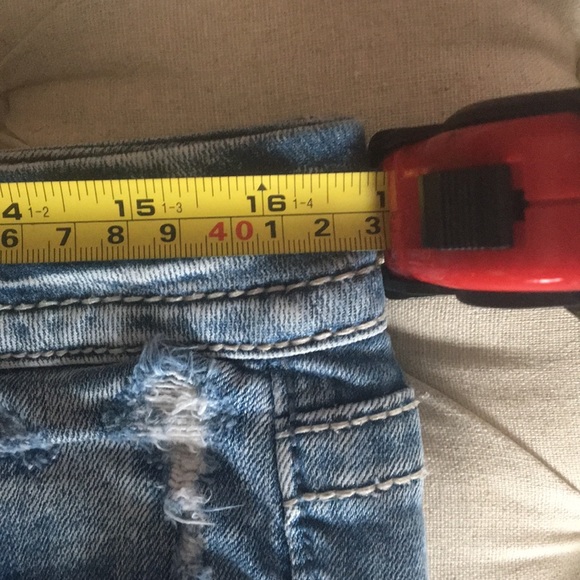 Shorts - Picture 5 of 5